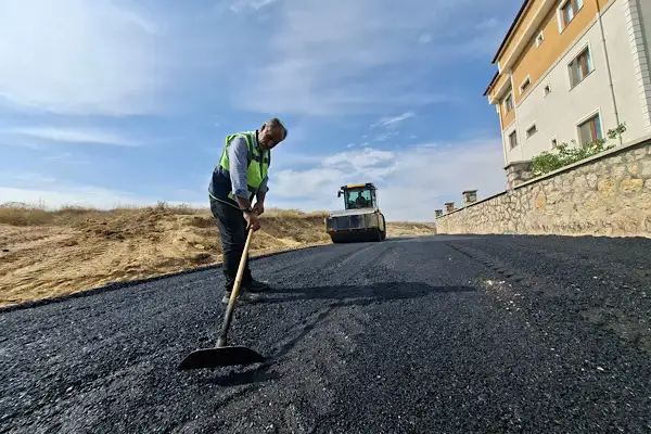 Bayburt'ta Şehir Parkı ve spor alanlarında çalışmalar sürüyor