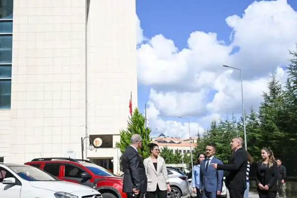 Vali Aktaş’tan Kocaeli Üniversitesi yurtlarına ziyaret