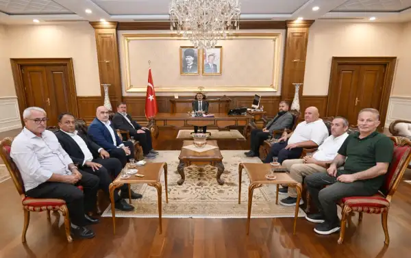 Muhtar dernek başkanları ve beraberindeki heyetten Vali Aktaş’a davet
