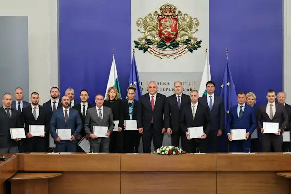 Bulgaristan Başbakanı Radev, İçişleri Bakanlığı görevlilerini ödüllendirdi