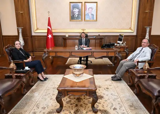 World Türk TV sahibi Erdağı, Kocaeli Valisi Aktaş’ı ziyaret etti