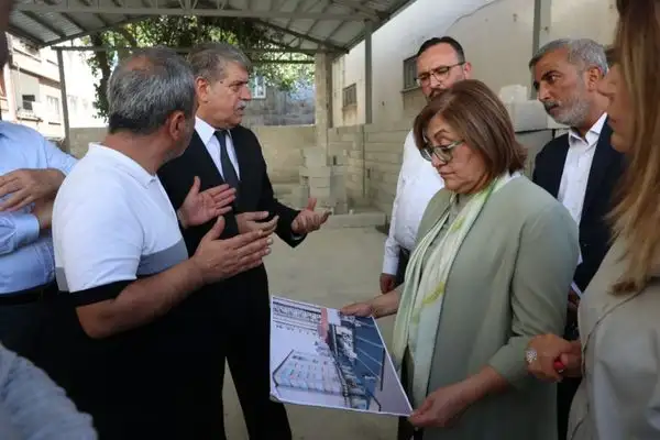 Karşıyaka’ya emekliler lokali geliyor