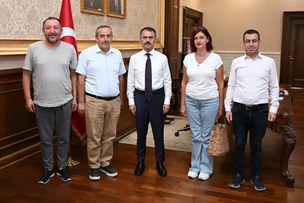 İzmit Alikahya Mahalle Muhtarları'ndan Vali Aktaş'a ziyaret 