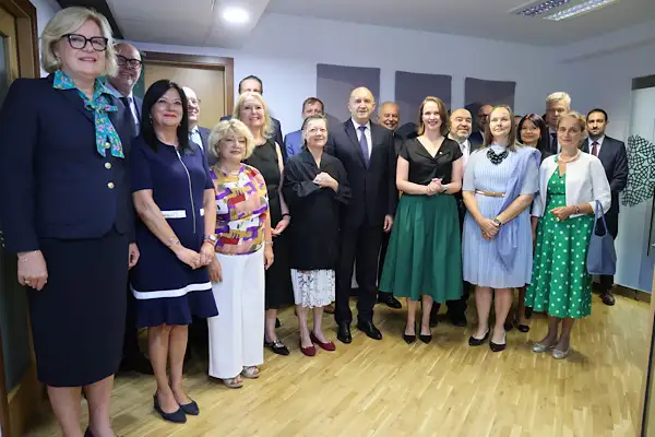Radev, AB üyesi ülkelerin büyükelçileriyle görüştü