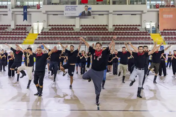 İzmir’de ücretsiz zeybek kurslarında yeni dönem başlıyor
