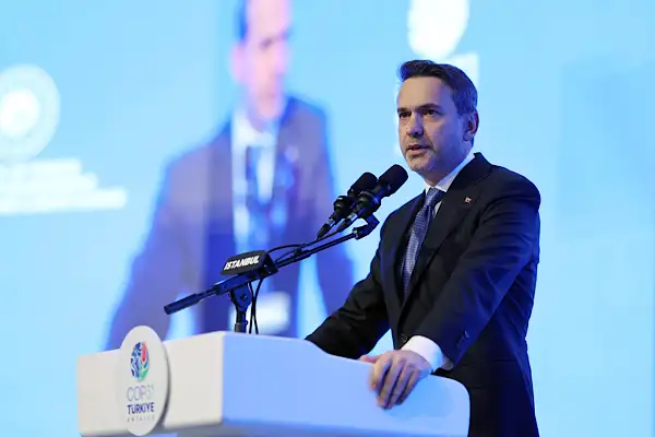 Bakan Bayraktar: Enerjide tam bağımsızlık hedefiyle çalışmaya devam edeceğiz