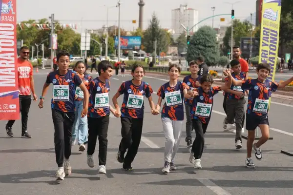 Kayseri’de 6. Uluslararası Yarı Maraton heyecanı başladı