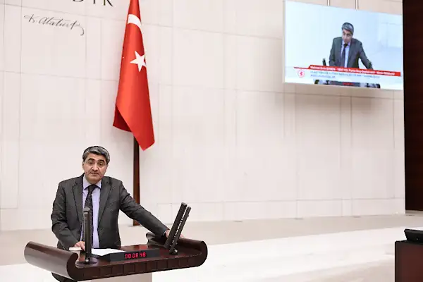Ekmen: Mevsimlik tarım işçilerine ilişkin soru önergesine 744 gün sonra yanıt geldi