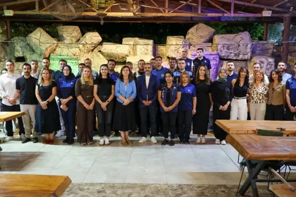 Eşbaşkan Bucak, zabıta emekçileriyle bir araya geldi