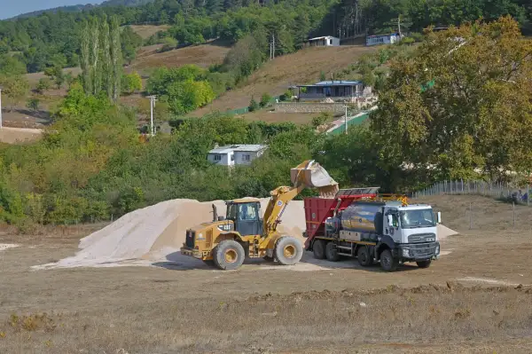 Osmangazi’nin 3 mahallesinde 15 kilometrelik yol yenileniyor