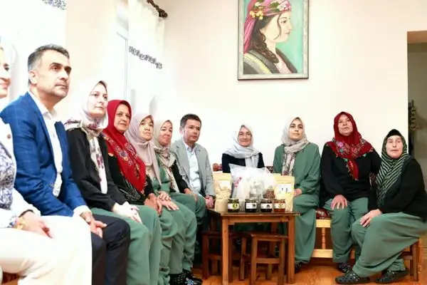 Başkan Aydın Yiğitali’de üretici kadınlarla ve vatandaşlarla buluştu