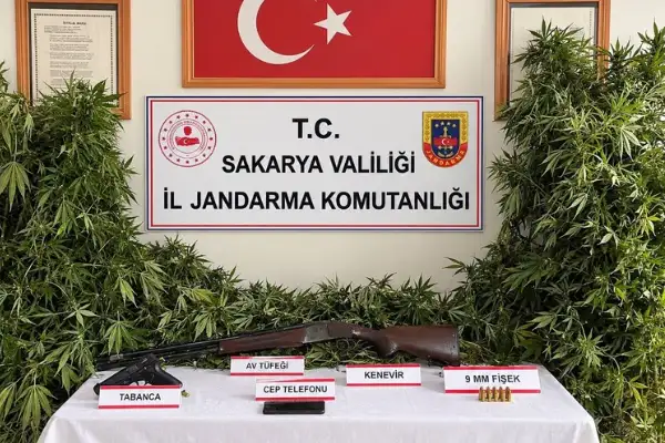 Sakarya’da uyuşturucu operasyonunda 3 şüpheli tutuklandı
