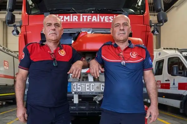 İkiz itfaiyeciler 33 yıldır omuz omuza can kurtarıyor