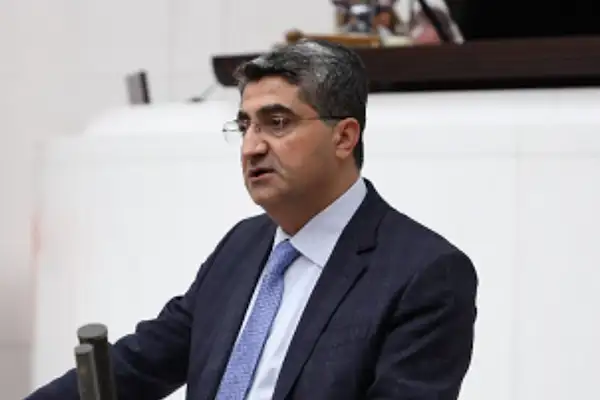 Ekmen: Darbelerin, cuntaların ve vesayet anlayışının karşısındayız