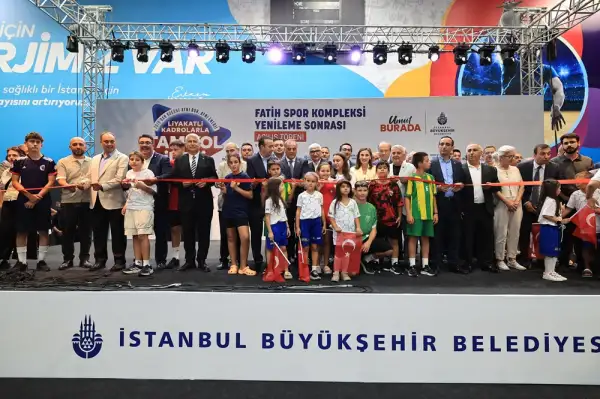 Yenilenen İBB Fatih Spor Kompleksi hizmete açıldı