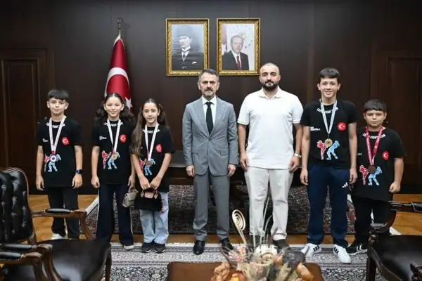 Muay Thai şampiyonlarından Vali Aktaş’a ziyaret