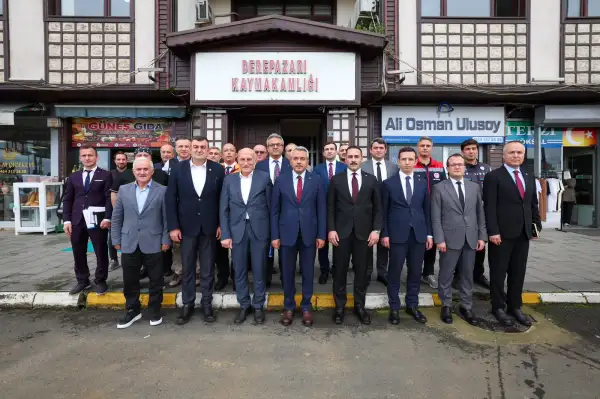 Rize’de afetten etkilenen ilçelerde çalışmalar sürüyor