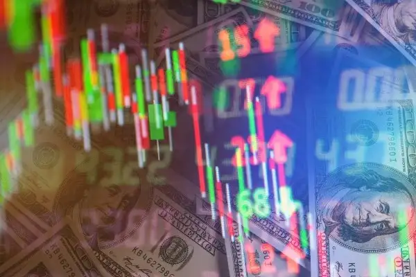 Hürmüz gerilimi enerji fiyatlarında risk primini artırdı