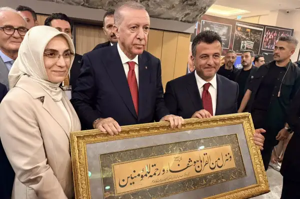 Cumhurbaşkanı Erdoğan, Samsun’da Petek Genç’te gençlerle buluştu