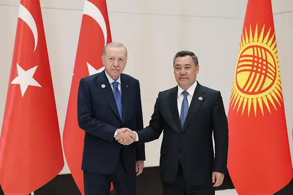 Erdoğan, Kırgızistan Cumhurbaşkanı Caparov ile görüştü