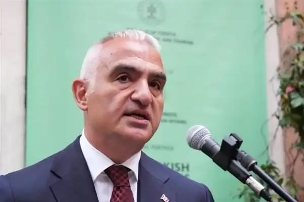 Bakan Ersoy: Kütahya Arkeoloji ve Maden Müzesi ziyarete açıldı