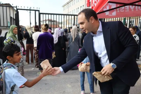 İzmit Belediyesinin Beslenme Saati Projesi devam ediyor