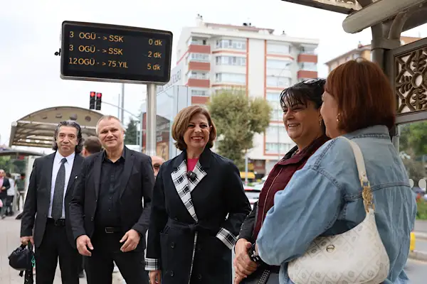 Ünlüce, Avrupa Hareketlilik Haftası kapsamında tramvayla işe gitti