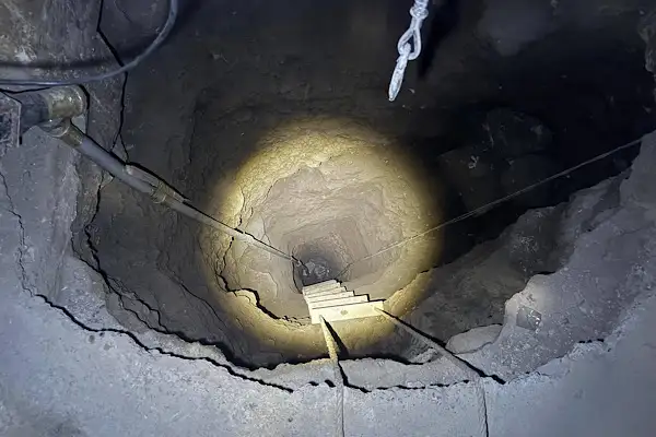 Eyyübiye'de evin içinde 25 metrelik kaçak kazı: 2 şüpheli yakalandı