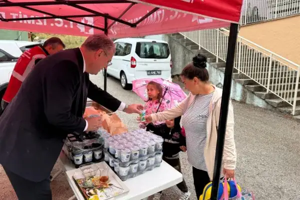 İzmit Belediyesinin Beslenme Saati Projesi yeni dönemde de öğrencilerin yanında