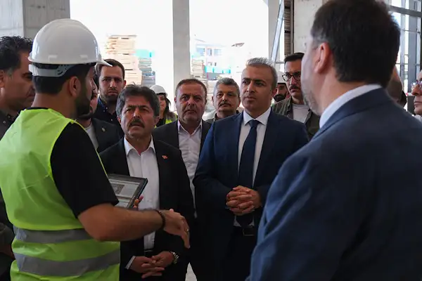 Karaman Eğitim ve Araştırma Hastanesi’nin ek binasında çalışmalar sürüyor