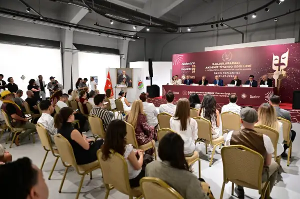 Kepez’de Uluslararası Akdeniz Tiyatro Ödülleri için geri sayım başladı