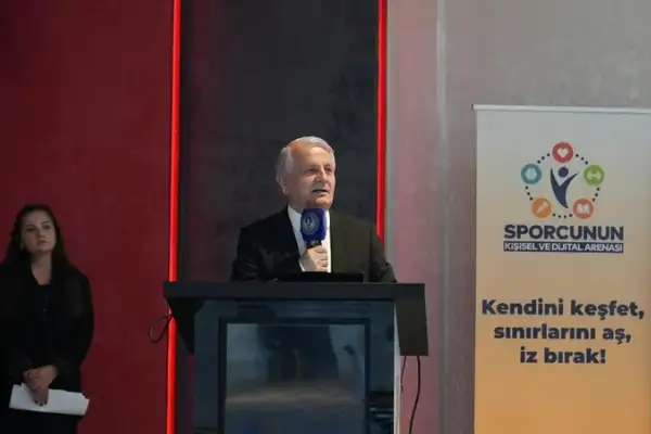 Avcılar’da genç sporculara dijital ve kişisel gelişim eğitimi verildi
