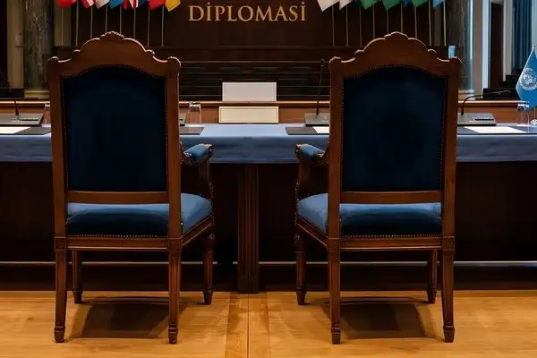 Genelkurmay Başkanı Bayraktaroğlu, Paris Büyükelçiliğini ziyaret etti
