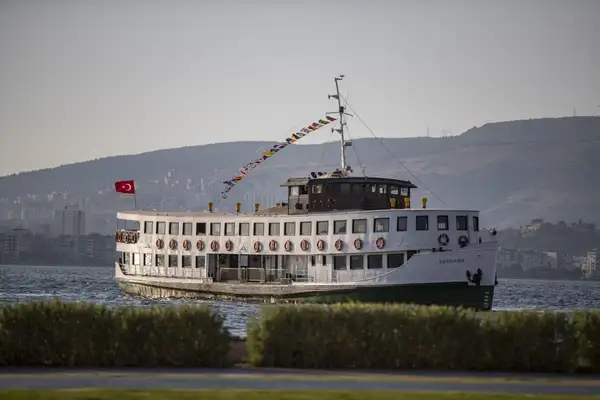 İzmir'in Bergama vapur turları geri dönüyor