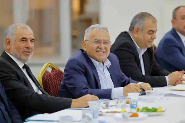 Büyükkılıç, Sarız ve Pınarbaşı'nda muhtarların taleplerini dinledi