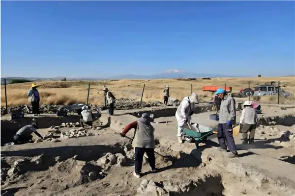 Kültepe’de 78 yıllık kazı tarihinde bir ilk: Helenistik Dönem mozaiği bulundu