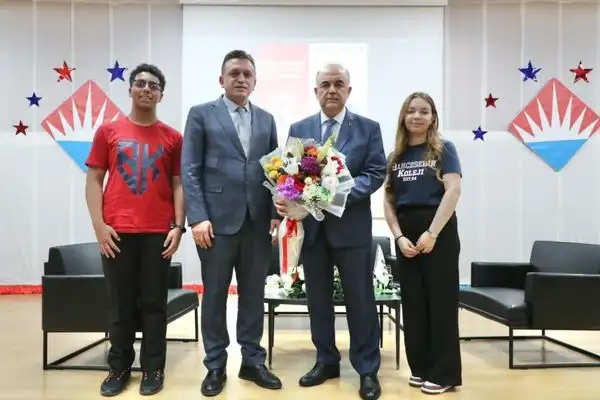 Vali Erol, öğrencilerle tecrübelerini paylaştı