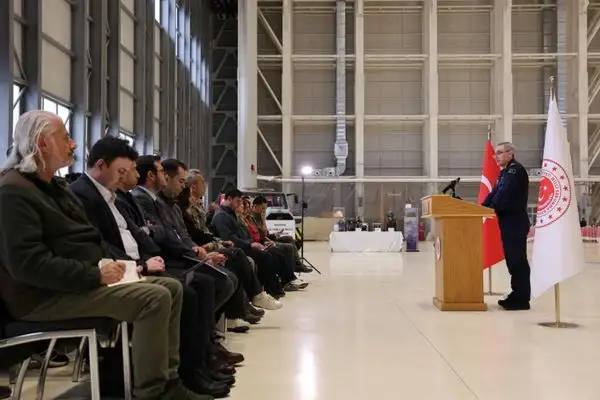 Mekke Savunma İttifakı kapsamında üç ülkenin genelkurmay başkanları Riyad’da görüştü