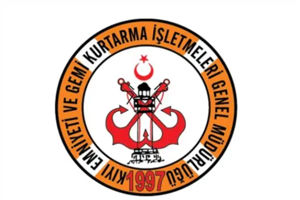 Rize açıklarında arızalanan tekne kurtarıldı