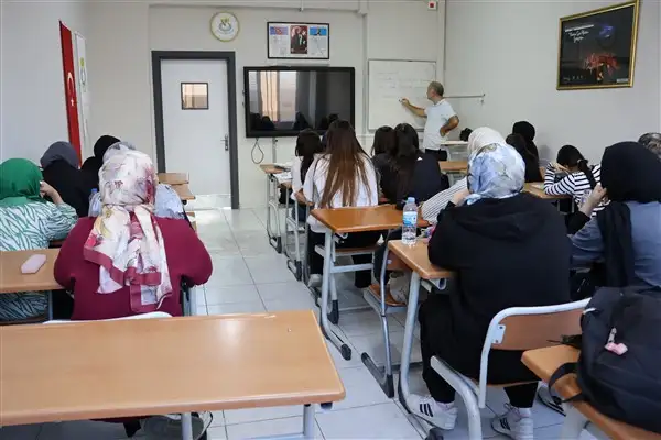Haliliye Belediyesinden öğrencilere ücretsiz eğitim desteği