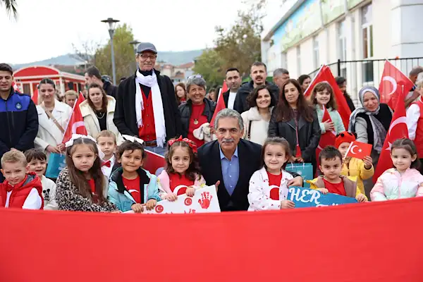  Gemlik’te minikler Cumhuriyet Bayramı’nı kutladı