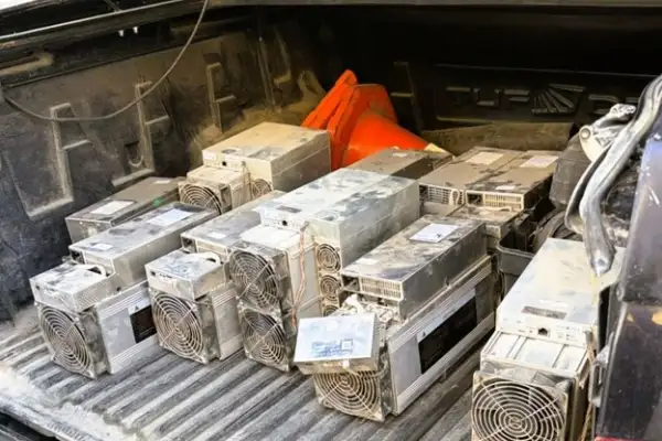 Nusaybin’de kaçak elektrikle kripto para ürettiler!