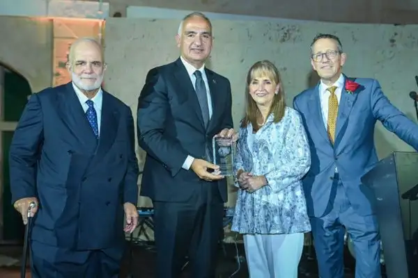 Bakan Ersoy’a WTTC’den seyahat ve turizmde üstün liderlik ödülü