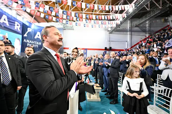 Ağıralioğlu: Benden bir başörtüsü düşmanı çıkaramazsınız