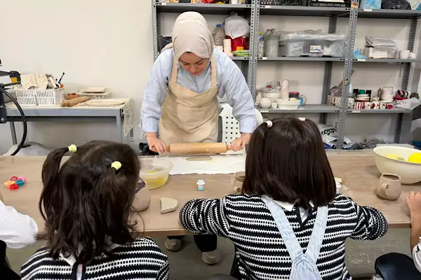İzmit’te 19 kız çocuğu kadın girişimcilerle buluştu