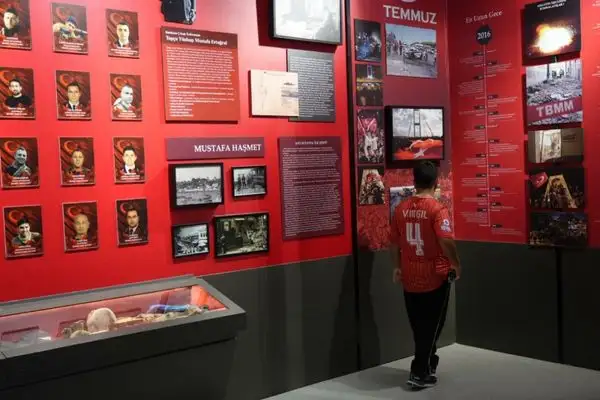 Kepez’deki Anadolu Şehitler Müzesi ziyaretçilerin ilgisini çekiyor