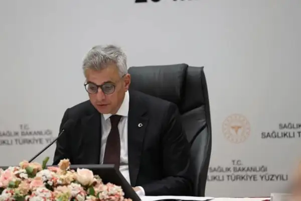 Bakan Memişoğlu sağlıkçıları ziyaret etti