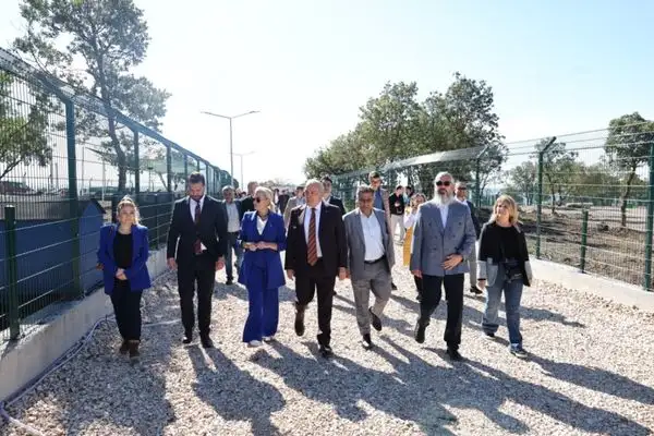 Nilüfer’de sahipsiz hayvanlar için Umut Ağacı Merkezi açıldı