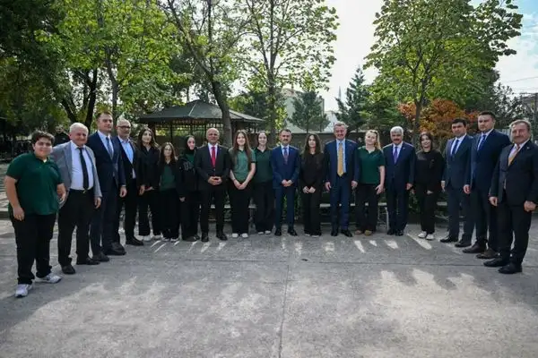 Kocaeli Valisi Aktaş, Körfez Orhangazi Anadolu Lisesini ziyaret etti