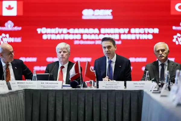 Bayraktar: Dünyanın enerjide daha fazla iş birliğine ve güvenilir ortaklara ihtiyacı var